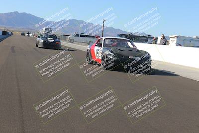 media/Nov-19-2022-Speed Ventures (Sat) [[eb5c8f9508]]/Around the Pits/Pre Grid Race Group/